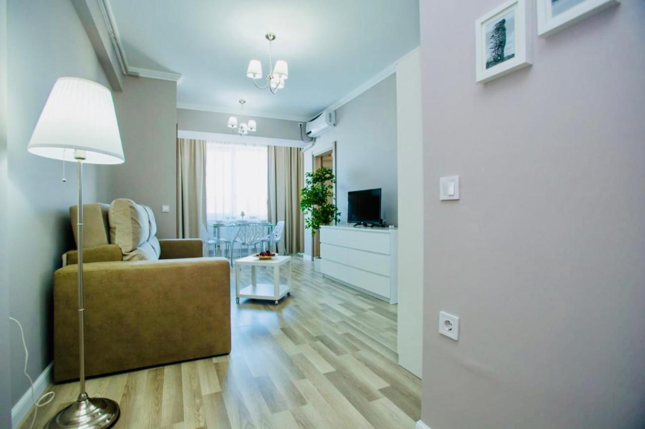 Apartament Crazy Summerland Mamaia Exteriör bild