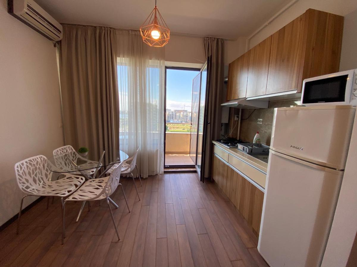 Apartament Crazy Summerland Mamaia Exteriör bild