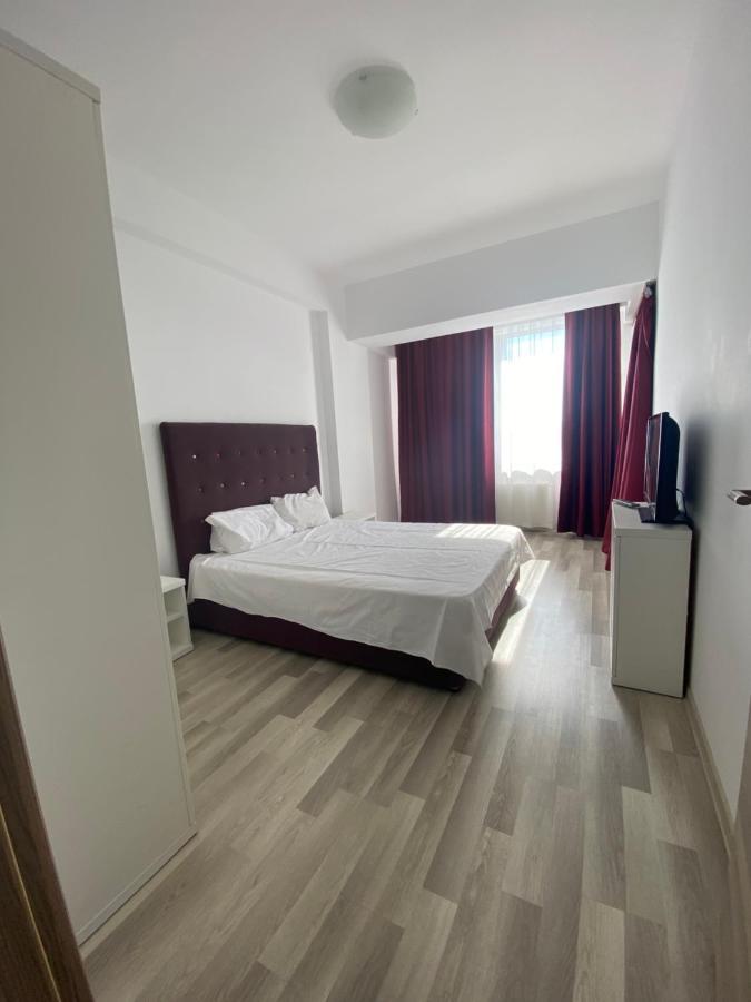 Apartament Crazy Summerland Mamaia Exteriör bild