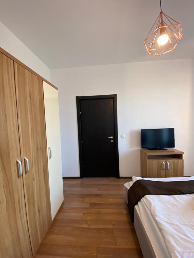 Apartament Crazy Summerland Mamaia Exteriör bild