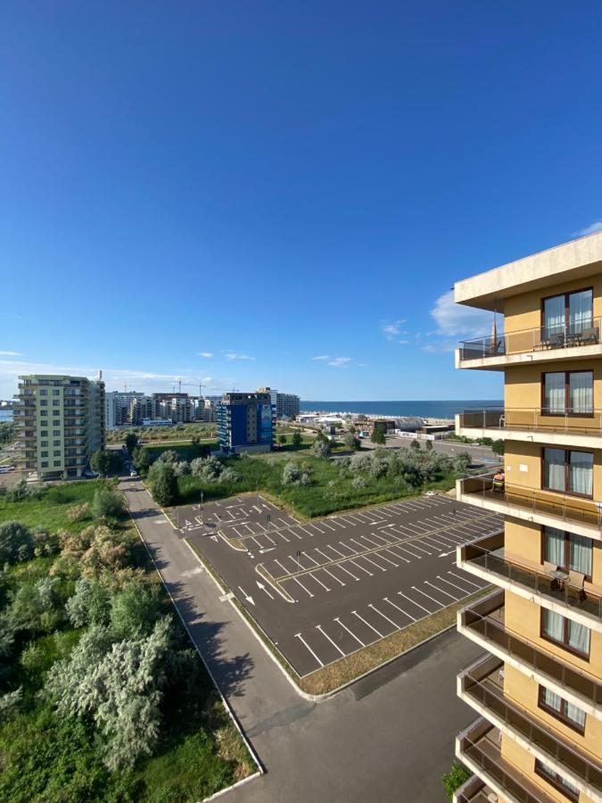 Apartament Crazy Summerland Mamaia Exteriör bild