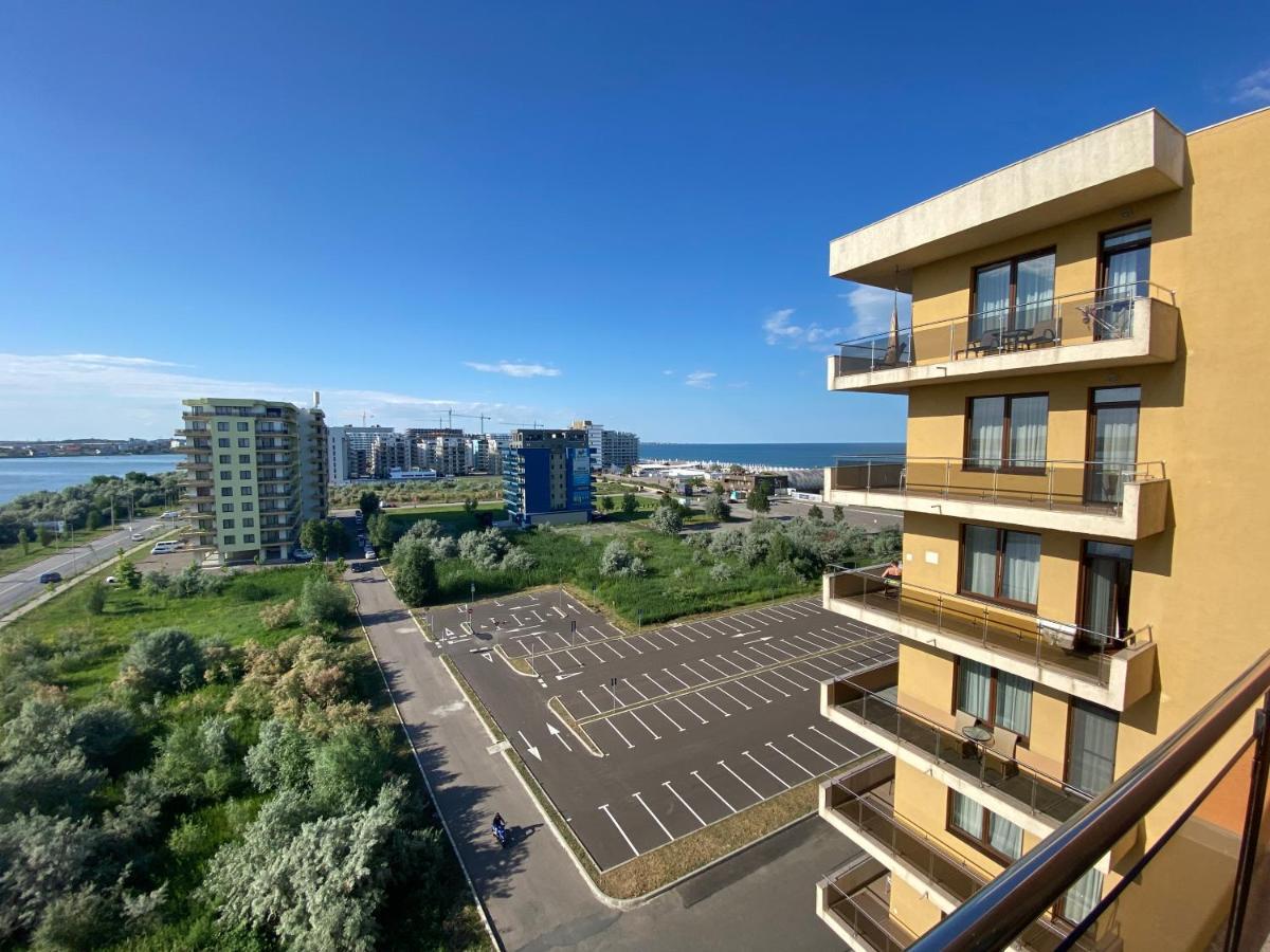 Apartament Crazy Summerland Mamaia Exteriör bild