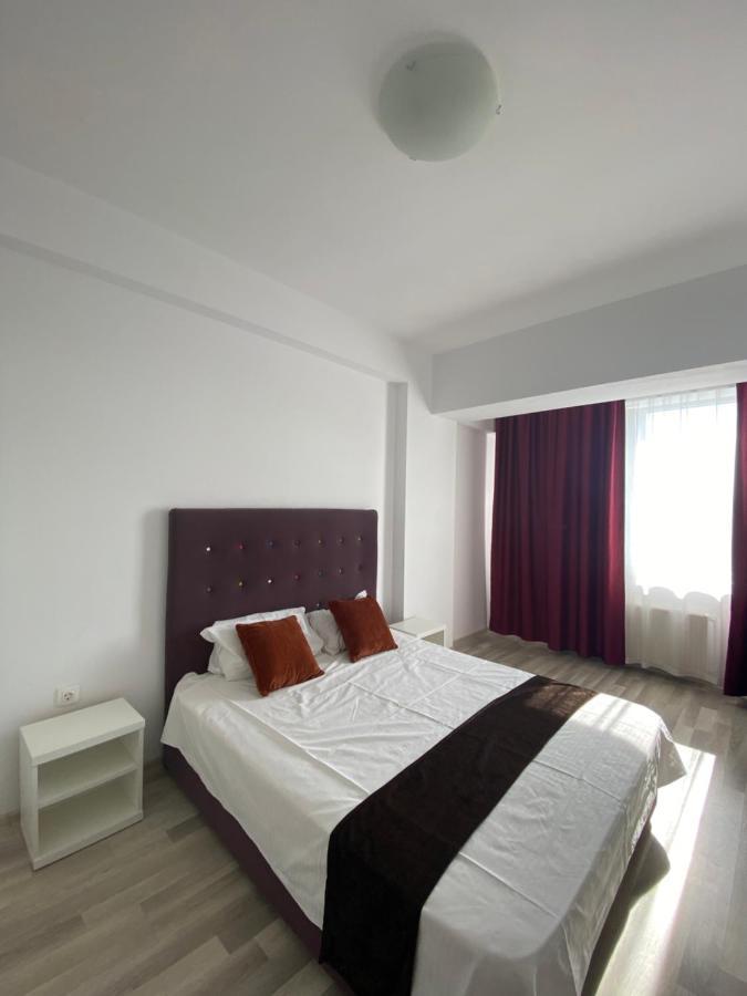 Apartament Crazy Summerland Mamaia Exteriör bild