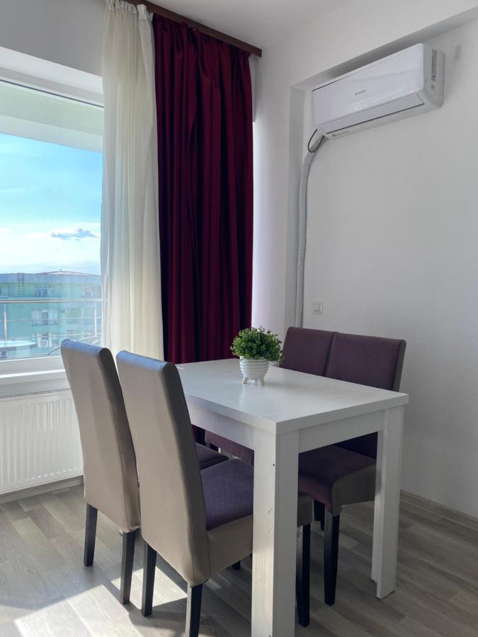 Apartament Crazy Summerland Mamaia Exteriör bild